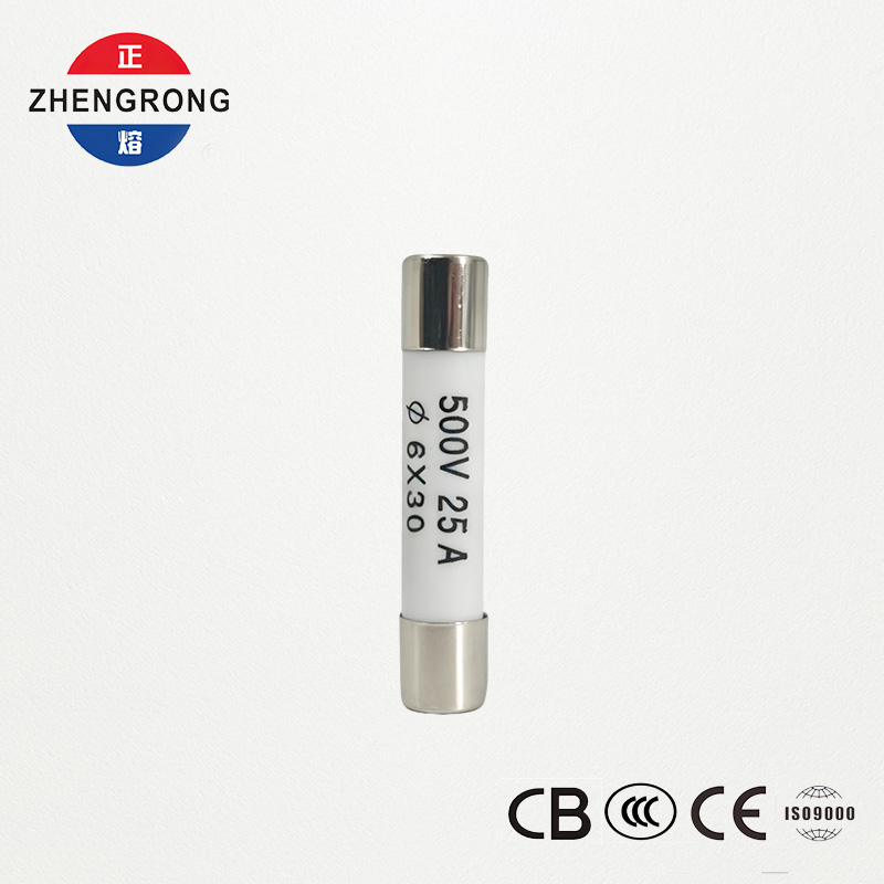 Vysoce kvalitní 6*30mm R058 pojistky 25A pro mezinárodní distributory