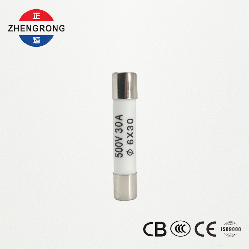 Vysoce kvalitní 6*30mm R058 pojistky 30A pro mezinárodní distributory